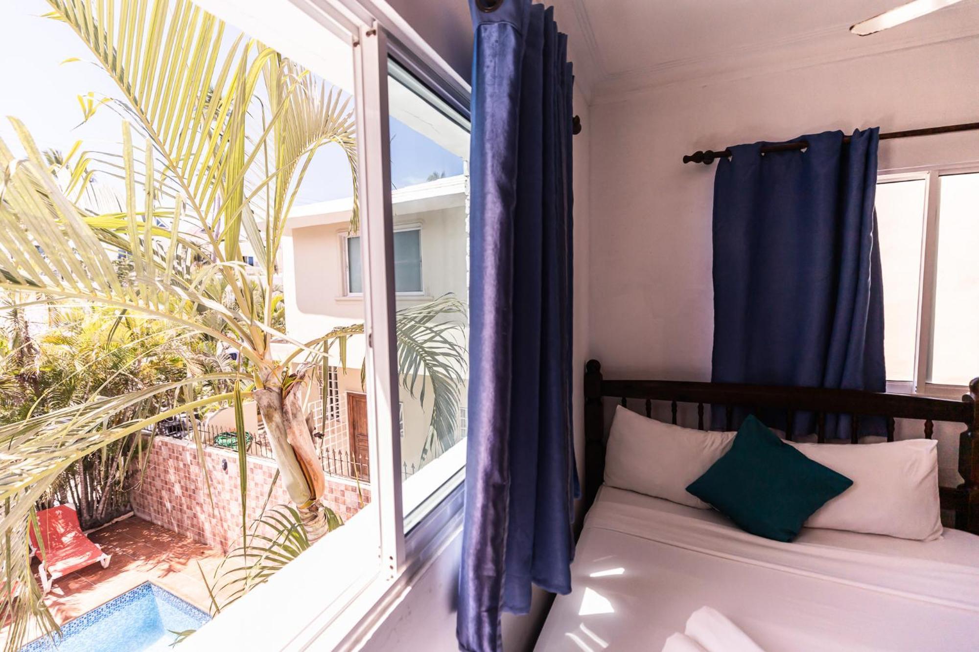 Hostal Las Rosas De Punta Cana Eksteriør billede