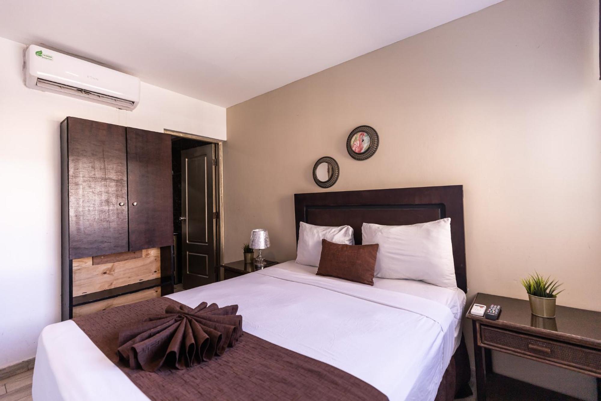 Hostal Las Rosas De Punta Cana Eksteriør billede