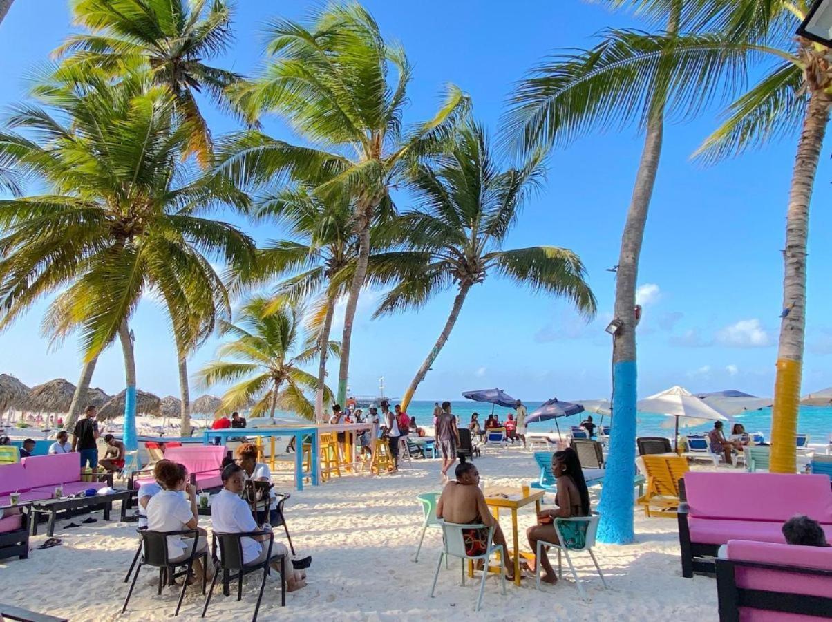 Hostal Las Rosas De Punta Cana Eksteriør billede